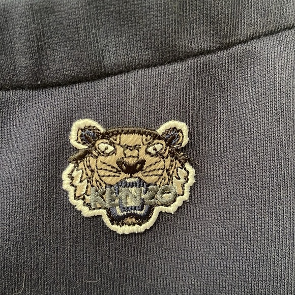 KENZO
Navy Tiger Crest Miniskirt
Size XS pleated skirt - Picture 3 of 8